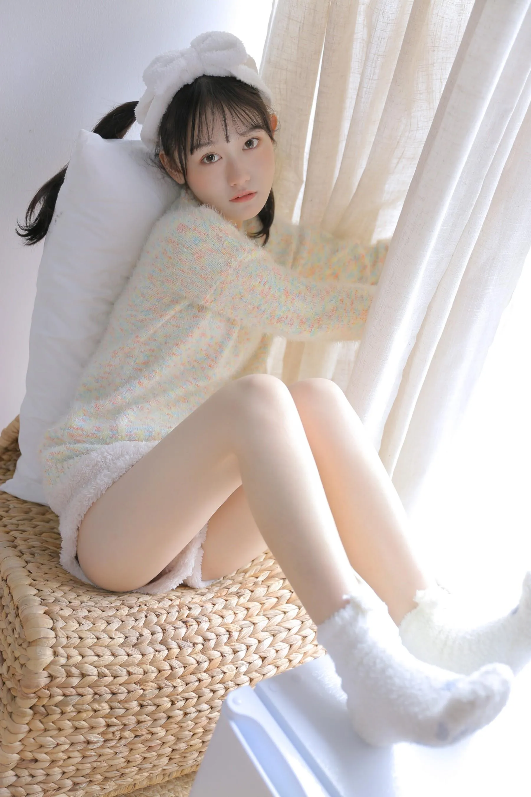 [YITUYU艺图语]2022.09.12 甜甜蛋糕 满杯谌谌 [25P]插图1